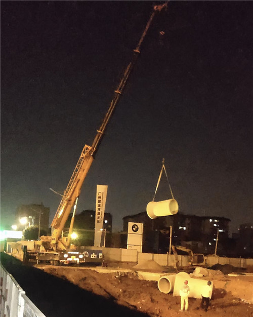 双河市如何避免吊车漏油的问题呢?