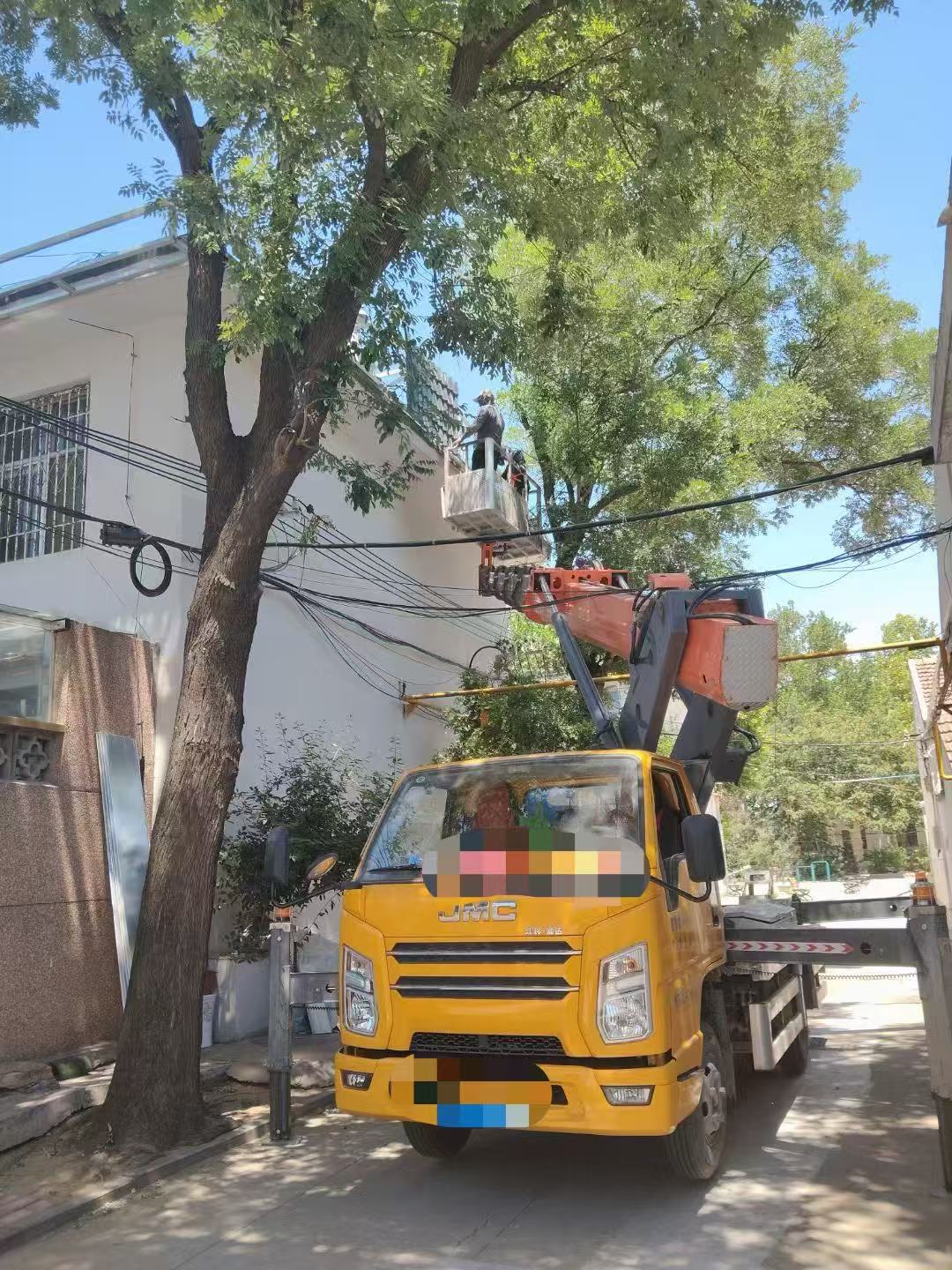 双河市高空作业车能吊装重物吗？最大承载多少公斤？