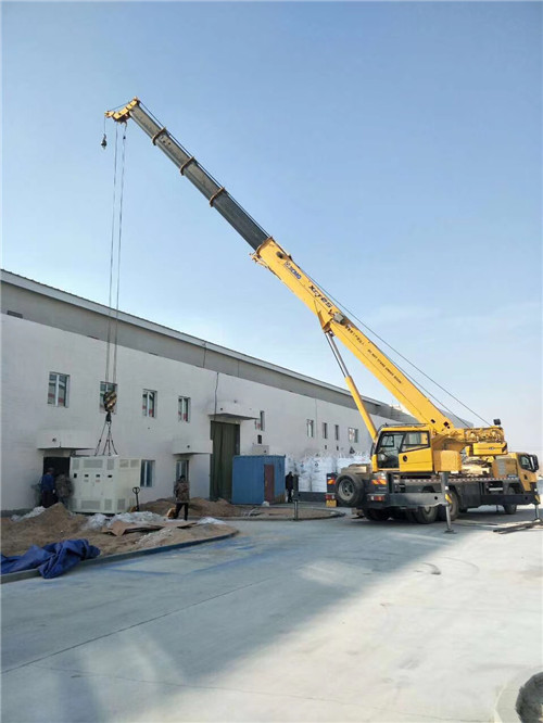 双河市“超载就喊停”—— 吊车的 “重量保镖” 技术