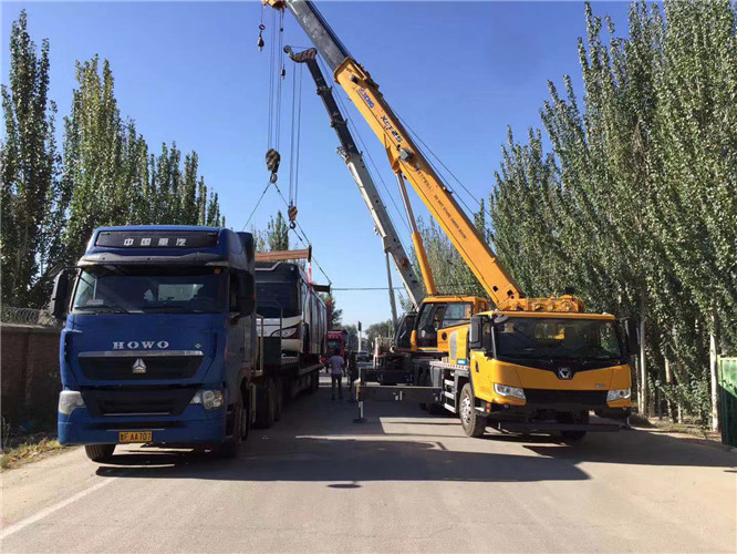 双河市“省油又稳当”—— 吊车的 “智能节能” 技术